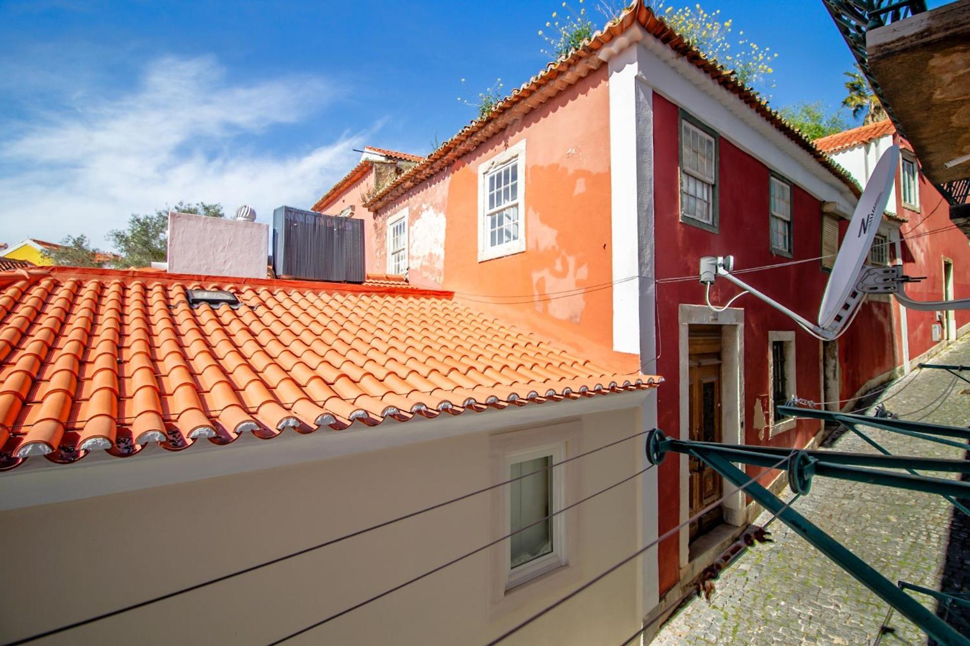 024 A - Stay In The Heart Of Lisbon Exterior photo